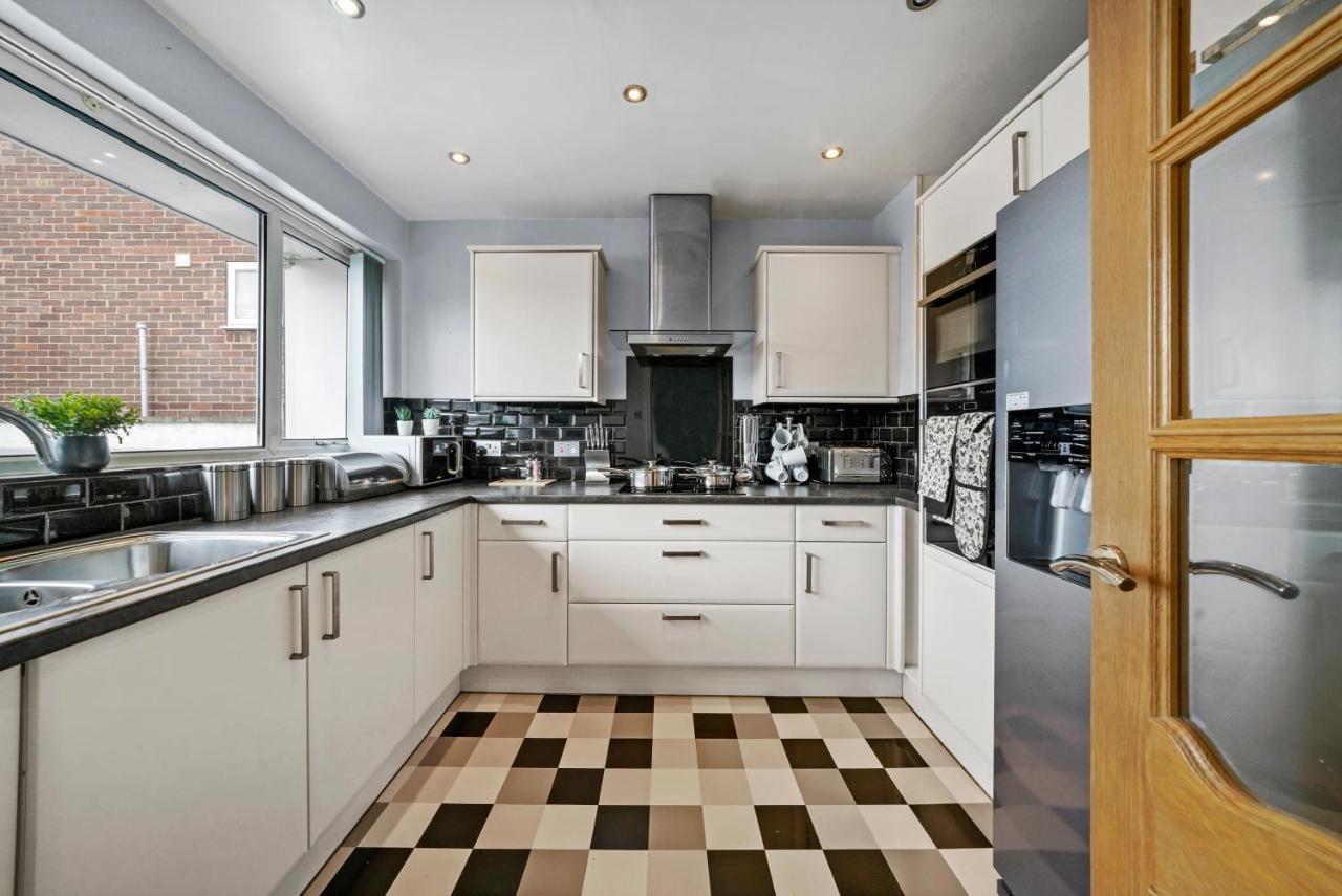 The Stylish Warwick Abode - Balcony - Garden Βίλα Leek Wootton Εξωτερικό φωτογραφία